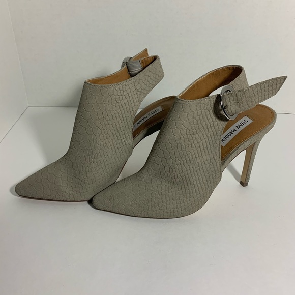Steve Madden Pointer Snakeskin Booties 9 - Picture 3 of 6